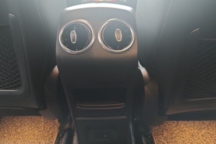 Used Mercedes-Benz GLA 2022 GLA 200 Interior 5