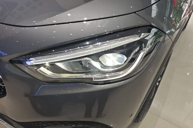 Used Mercedes-Benz GLA 2022 GLA 220 Left Front Headlight