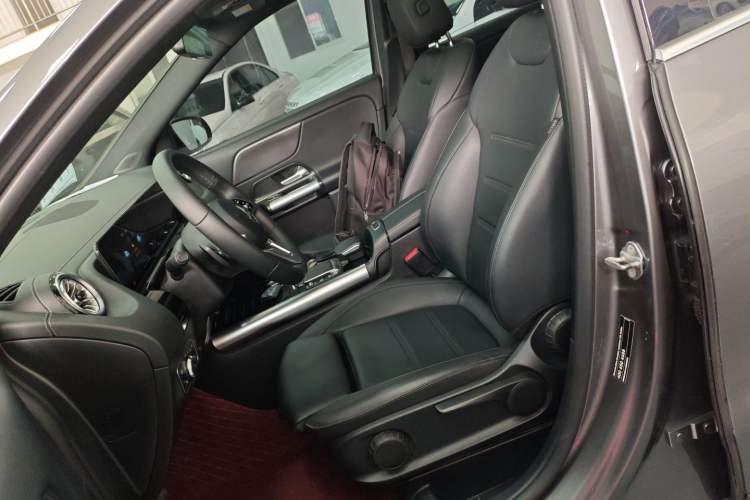 Used Mercedes-Benz GLA 2022 Facelifted GLA 200 Left Front Seat