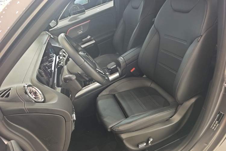 Used Mercedes-Benz GLA 2022 GLA 220 Left Front Seat