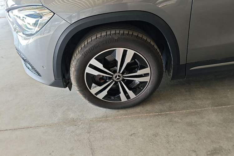 Used Mercedes-Benz GLA 2022 GLA 220 Left Front Wheel Hub