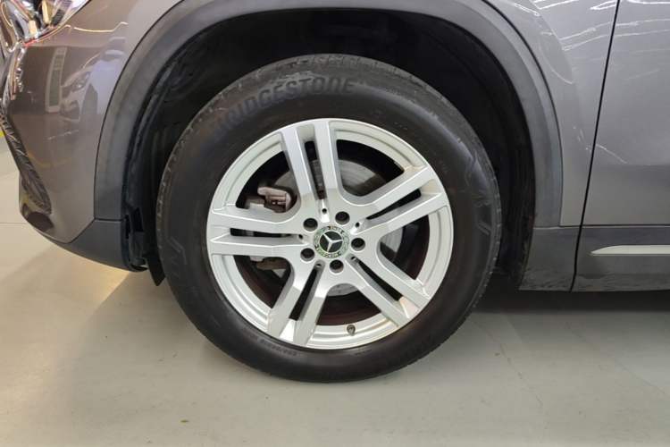 Used Mercedes-Benz GLA 2022 Second Facelift GLA 200 Left Front Wheel Hub
