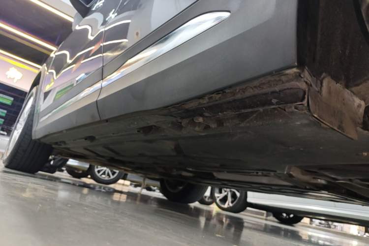 Used Mercedes-Benz GLA 2022 Second Facelift GLA 200 Left Side Sill