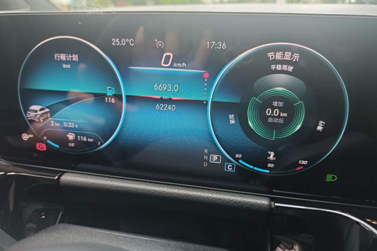 Used Mercedes-Benz GLA 2022 GLA 200 Odometer Close Up