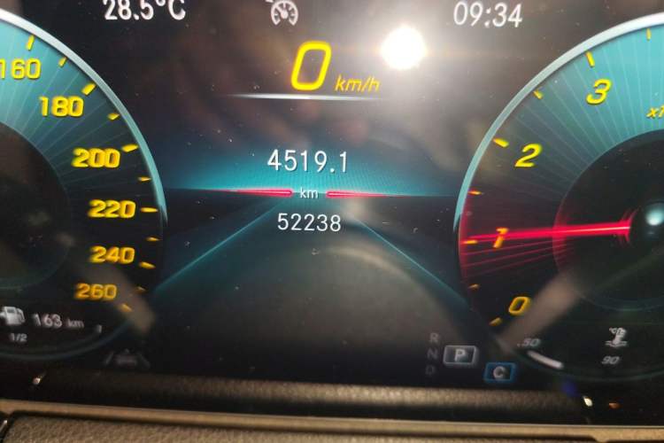 Used Mercedes-Benz GLA 2022 Facelifted GLA 200 Odometer Close Up