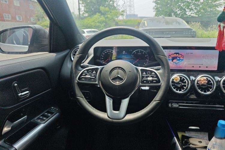 Used Mercedes-Benz GLA 2022 Facelifted GLA 200 Steering Wheel