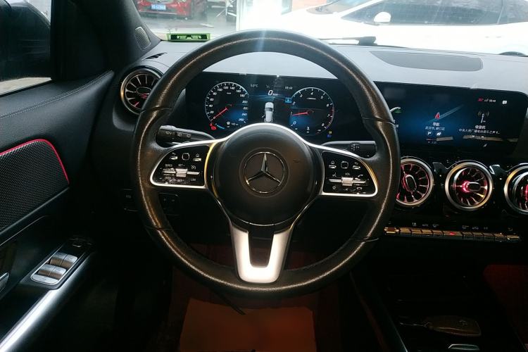 Used Mercedes-Benz GLA 2022 Second Facelift GLA 200 Steering Wheel