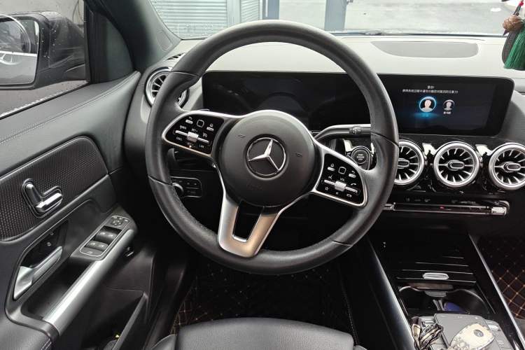 Used Mercedes-Benz GLA 2022 GLA 200 Steering Wheel