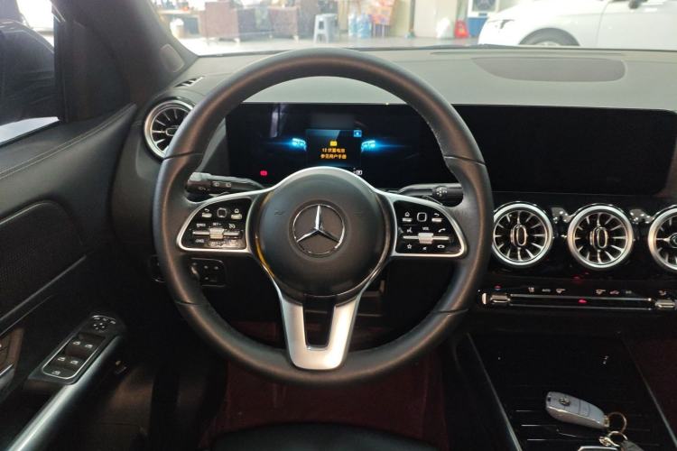 Used Mercedes-Benz GLA 2022 Facelifted GLA 200 Steering Wheel