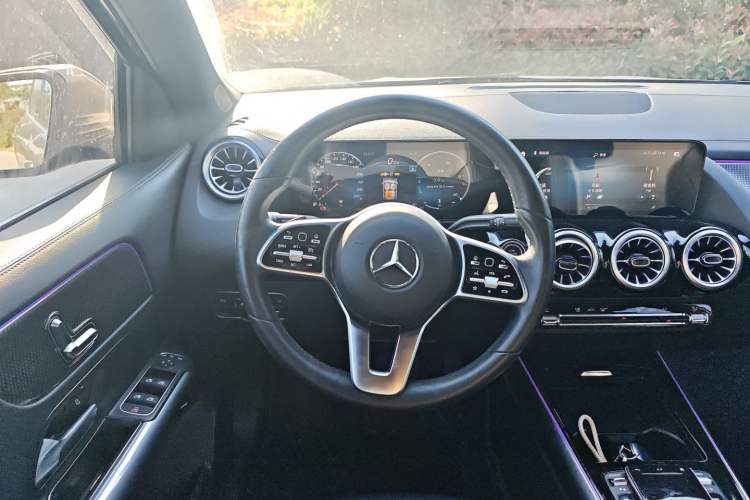 Used Mercedes-Benz GLA 2022 Facelifted GLA 200 Steering Wheel