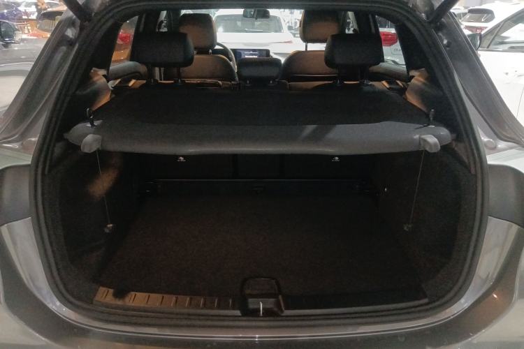 Used Mercedes-Benz GLA 2022 Facelifted GLA 200 Trunk