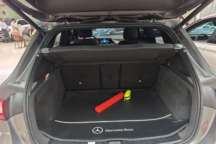 Used Mercedes-Benz GLA 2022 GLA 220 Trunk
