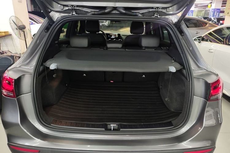 Used Mercedes-Benz GLA 2022 Second Facelift GLA 200 Trunk