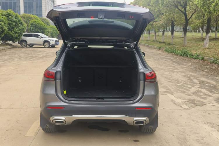 Used Mercedes-Benz GLA 2022 Second Facelift GLA 200 Trunk