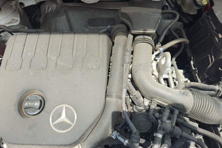 Used Mercedes-Benz GLA 2022 Facelifted GLA 200 Engine Bay Left