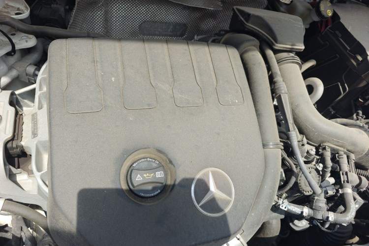 Used Mercedes-Benz GLA 2022 Facelifted GLA 200 Engine Bay Right
