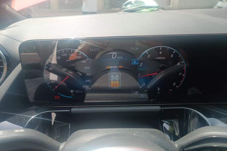 Used Mercedes-Benz GLA 2022 Facelifted GLA 200 Instrument Cluster