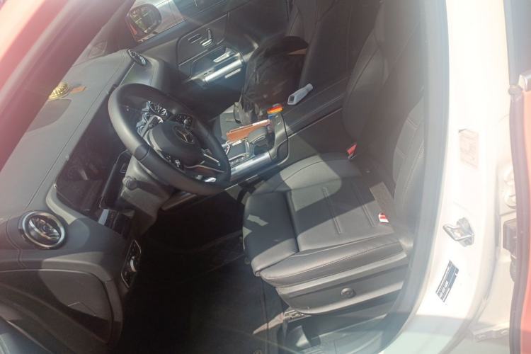 Used Mercedes-Benz GLA 2022 Facelifted GLA 200 Left Front Seat