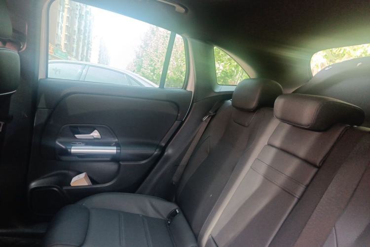 Used Mercedes-Benz GLA 2022 Facelifted GLA 200 Left Rear Seat