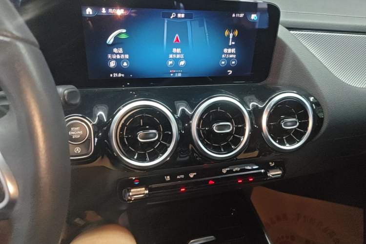 Used Mercedes-Benz GLA 2022 Second Facelift GLA 200 Audio And AC Panel