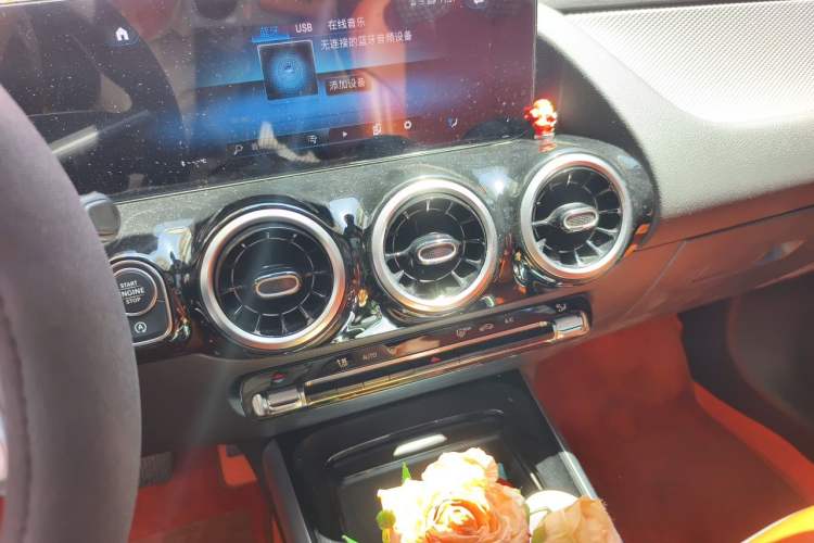 Used Mercedes-Benz GLA 2022 Second Facelift GLA 200 Audio And AC Panel