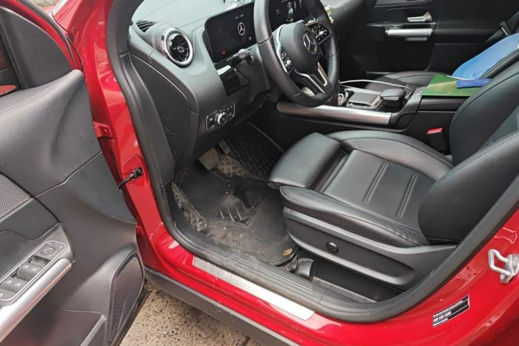 Used Mercedes-Benz GLA 2022 Second Facelift GLA 200 Driver Seat