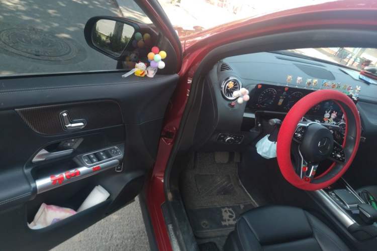Used Mercedes-Benz GLA 2022 Facelifted GLA 200 Driver Seat