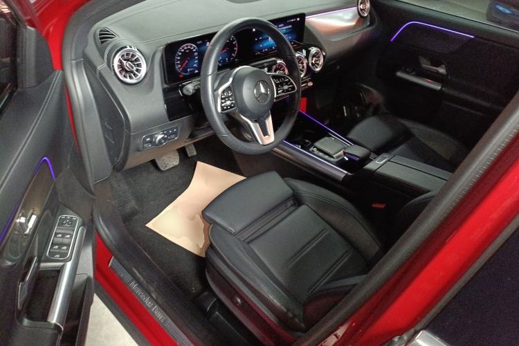 Used Mercedes-Benz GLA 2022 Facelifted GLA 200 Driver Seat