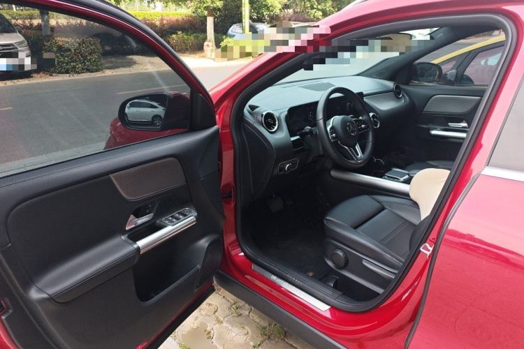 Used Mercedes-Benz GLA 2022 Second Facelift GLA 200 Driver Seat