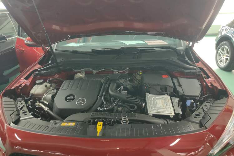 Used Mercedes-Benz GLA 2022 Second Facelift GLA 200 Engine Bay