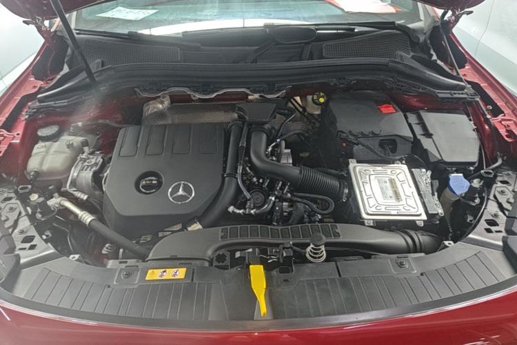 Used Mercedes-Benz GLA 2022 Second Facelift GLA 200 Engine Bay