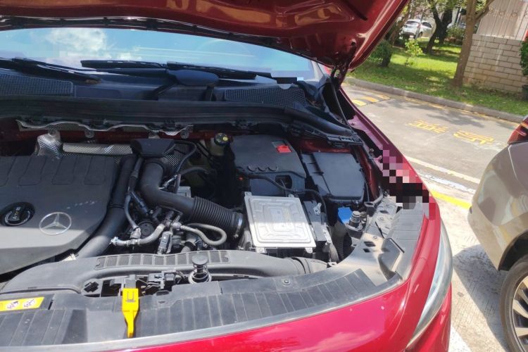 Used Mercedes-Benz GLA 2022 Second Facelift GLA 200 Engine Bay Left