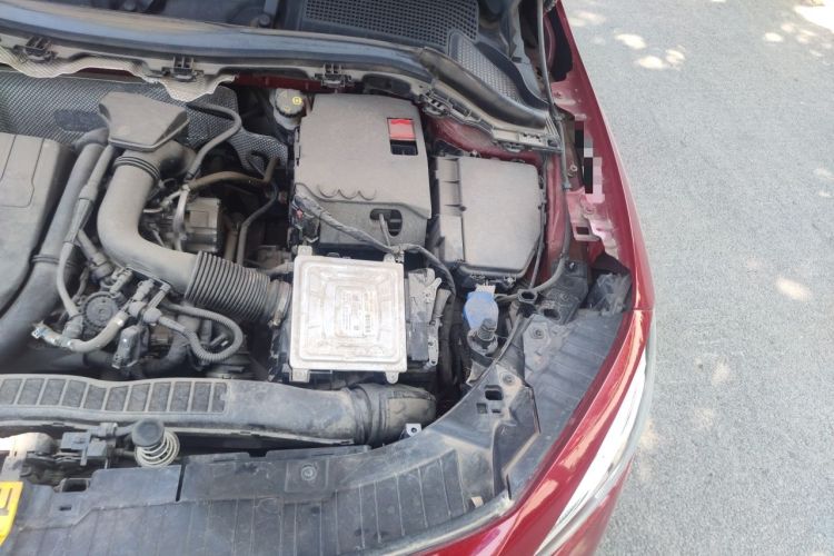 Used Mercedes-Benz GLA 2022 Facelifted GLA 200 Engine Bay Left