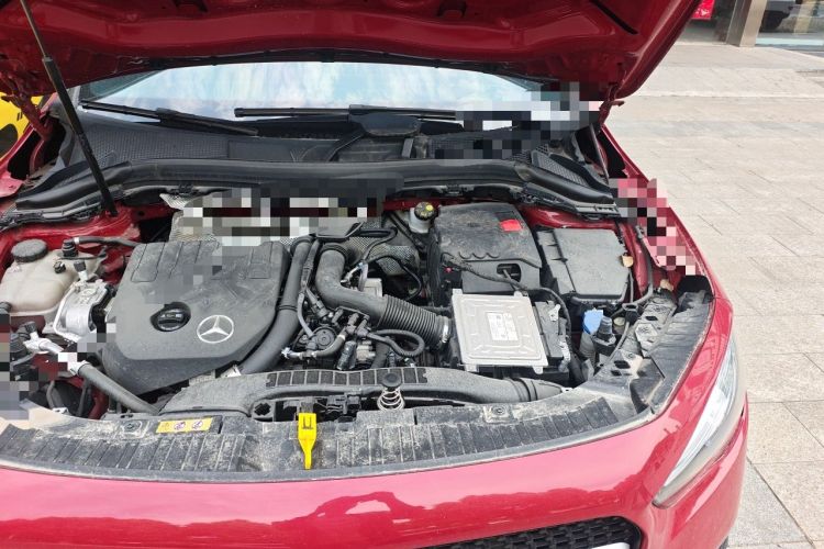 Used Mercedes-Benz GLA 2022 Second Facelift GLA 200 Engine Bay Left