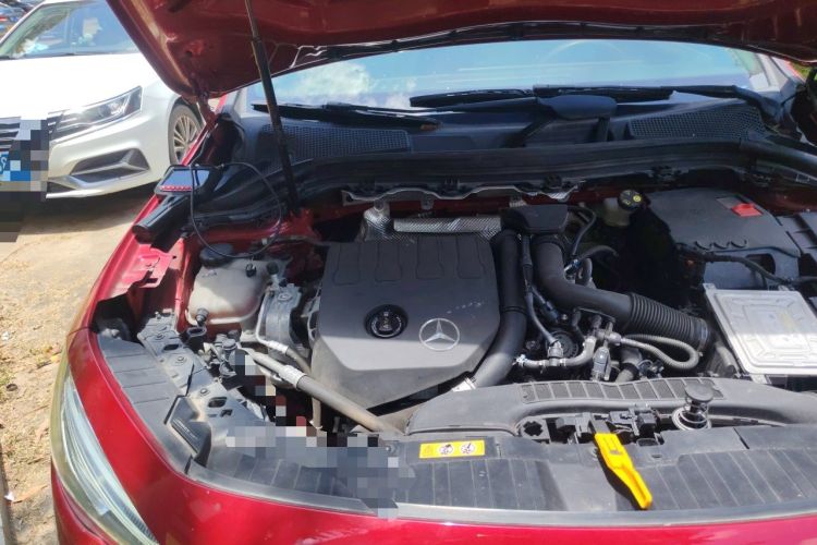 Used Mercedes-Benz GLA 2022 Second Facelift GLA 200 Engine Bay Right