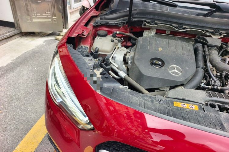 Used Mercedes-Benz GLA 2022 Second Facelift GLA 200 Engine Bay Right