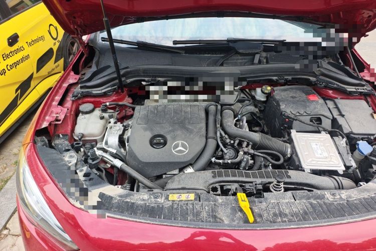 Used Mercedes-Benz GLA 2022 Second Facelift GLA 200 Engine Bay Right