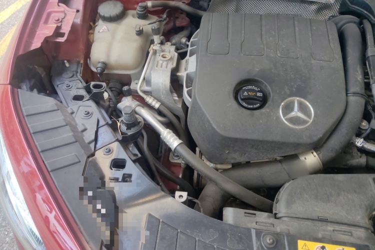 Used Mercedes-Benz GLA 2022 Second Facelift GLA 200 Engine Bay Right
