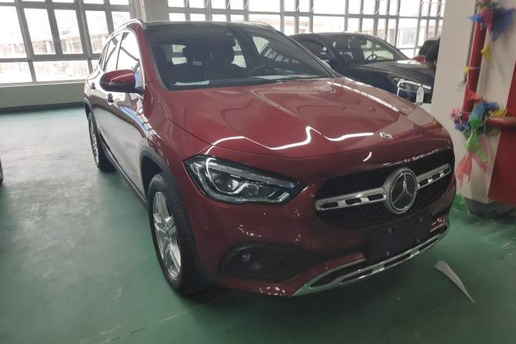 Used Mercedes-Benz GLA 2022 Second Facelift GLA 200 Exterior 1