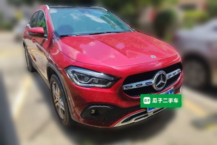 Used Mercedes-Benz GLA 2022 Second Facelift GLA 200 Front Right 45 Deg