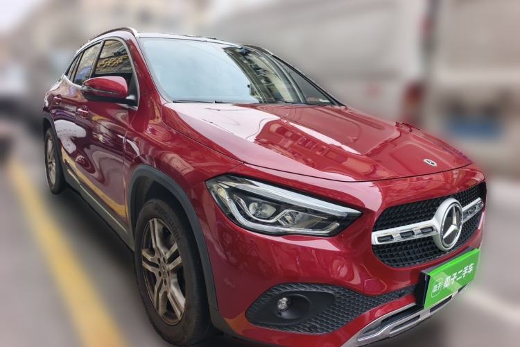 Used Mercedes-Benz GLA 2022 Second Facelift GLA 200 Front Right 45 Deg