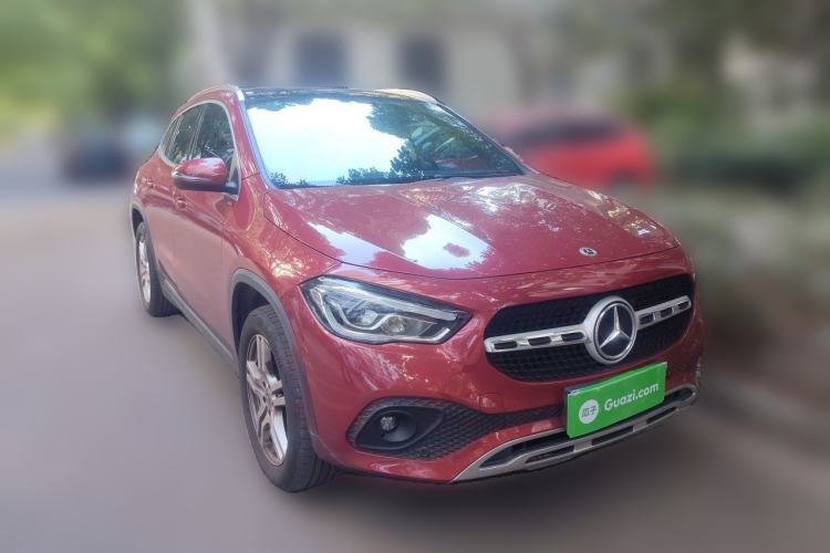 Used Mercedes-Benz GLA 2022 Second Facelift GLA 200 Front Right 45 Deg