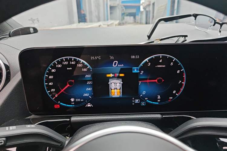 Used Mercedes-Benz GLA 2022 Second Facelift GLA 200 Instrument Cluster