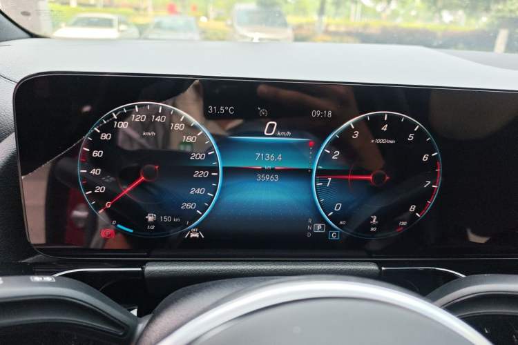 Used Mercedes-Benz GLA 2022 Second Facelift GLA 200 Instrument Cluster