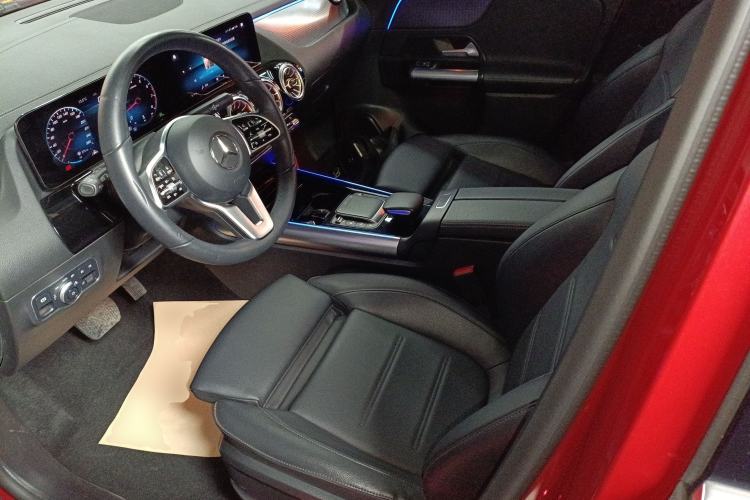 Used Mercedes-Benz GLA 2022 Facelifted GLA 200 Left Front Seat