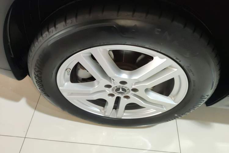 Used Mercedes-Benz GLA 2022 Second Facelift GLA 200 Left Front Wheel Hub