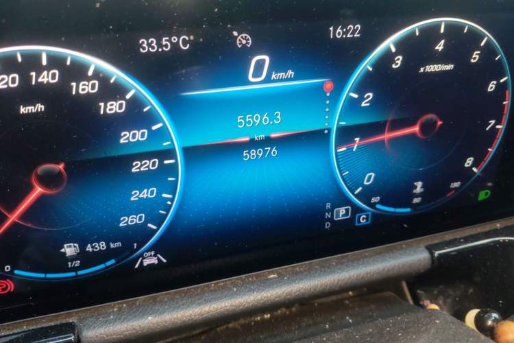 Used Mercedes-Benz GLA 2022 Second Facelift GLA 200 Odometer Close Up