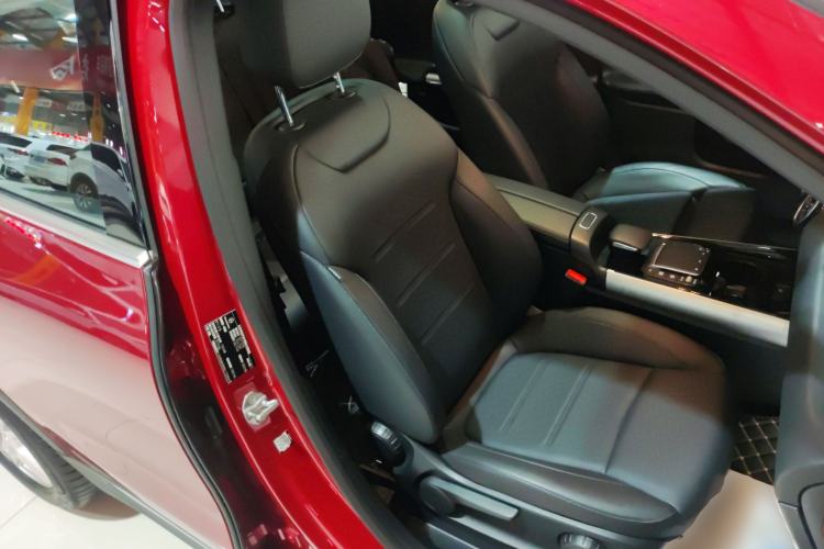 Used Mercedes-Benz GLA 2022 Second Facelift GLA 200 Right Front Seat