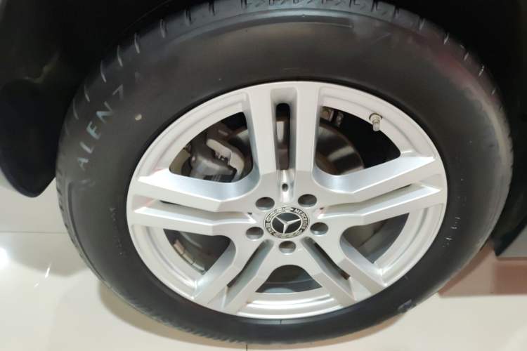 Used Mercedes-Benz GLA 2022 Second Facelift GLA 200 Right Rear Wheel Hub