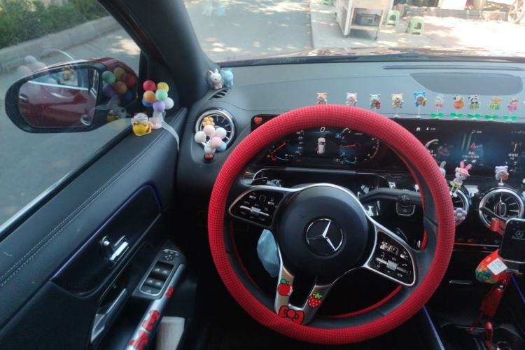 Used Mercedes-Benz GLA 2022 Facelifted GLA 200 Steering Wheel